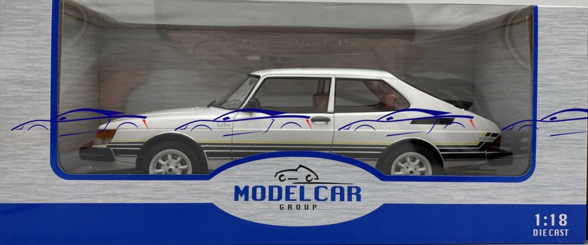 Saab 900 Turbo 1981 Blanche MCG 1/18 - Miniature Die-cast Collection